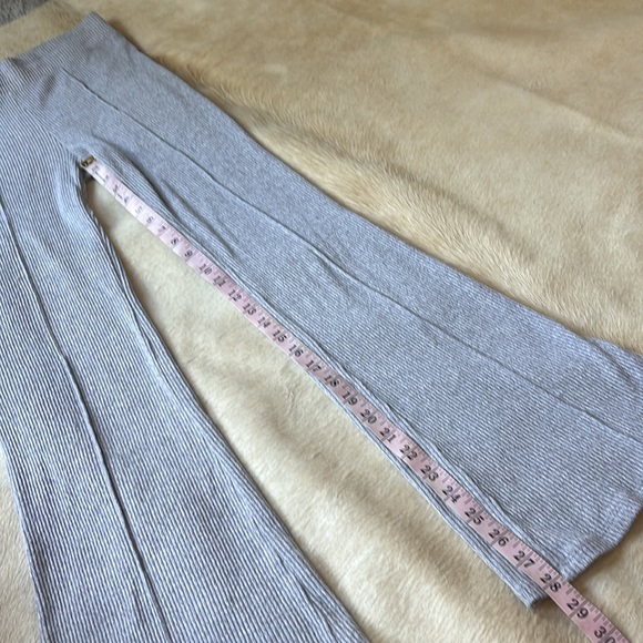 GARAGE Brand Ribbed Yoga Pants in Gray - Picture 5 of 7